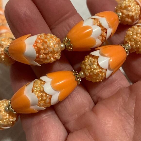 Vintage Coral Plastic Bead Multi Strand Necklace Japan - Picture 14 of 16